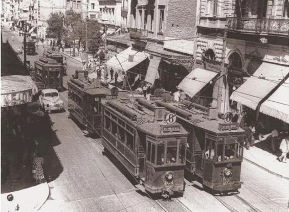 Η ιστορία του αθηναϊκού τραμ – Από τα άλογα στα «πράσινα», το ξήλωμα και η επιστροφή με τους Ολυμπιακούς